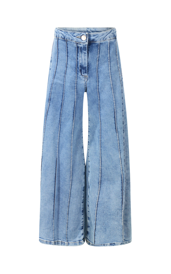 Pantalone in denim svasato in fondo