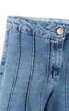 Pantalone in denim svasato in fondo